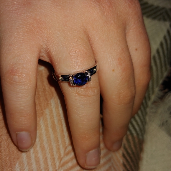 SOLD (5for$30)Ring set - Picture 2 of 5